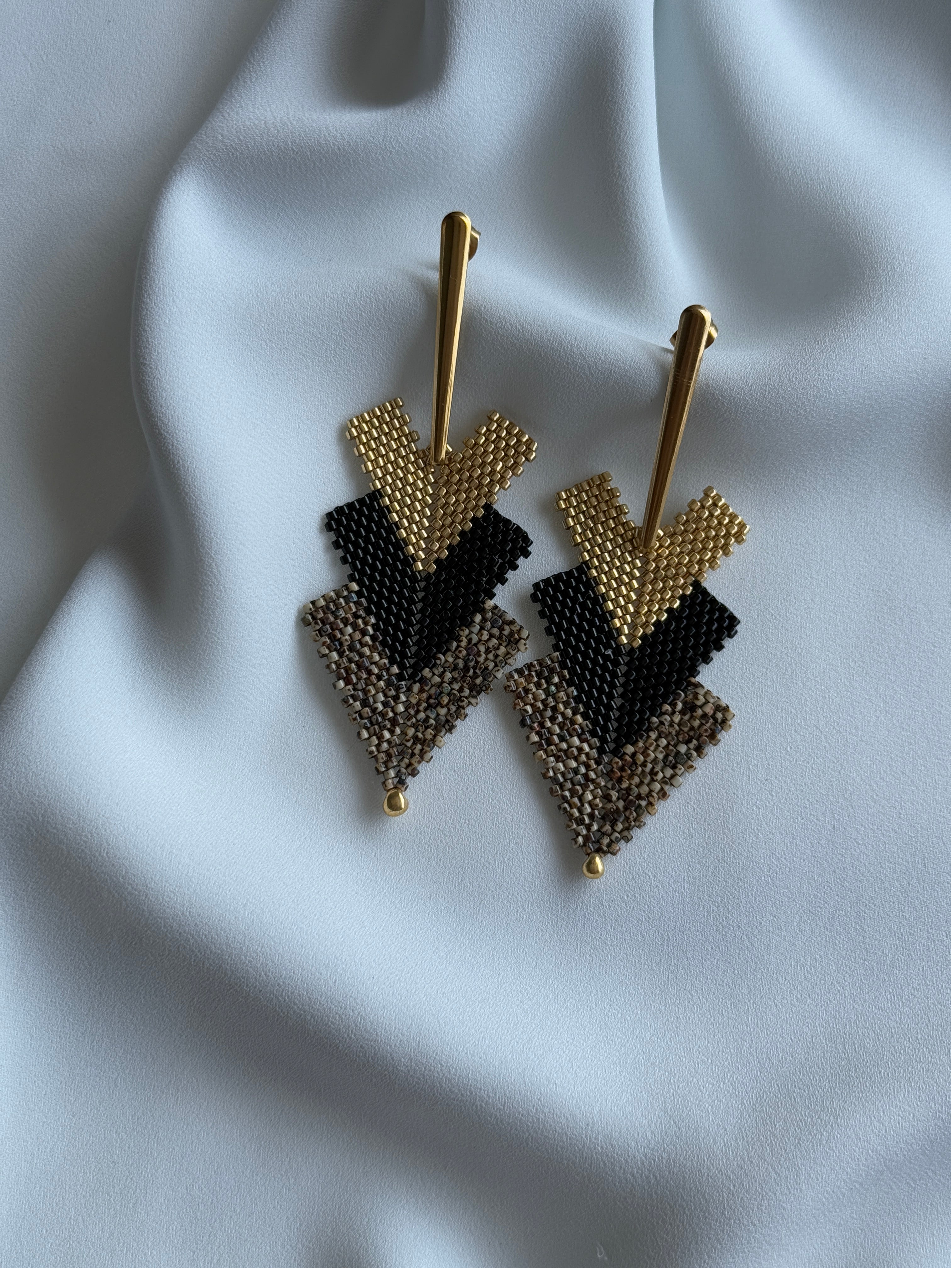 Aretas vanguardia fragmento tierra