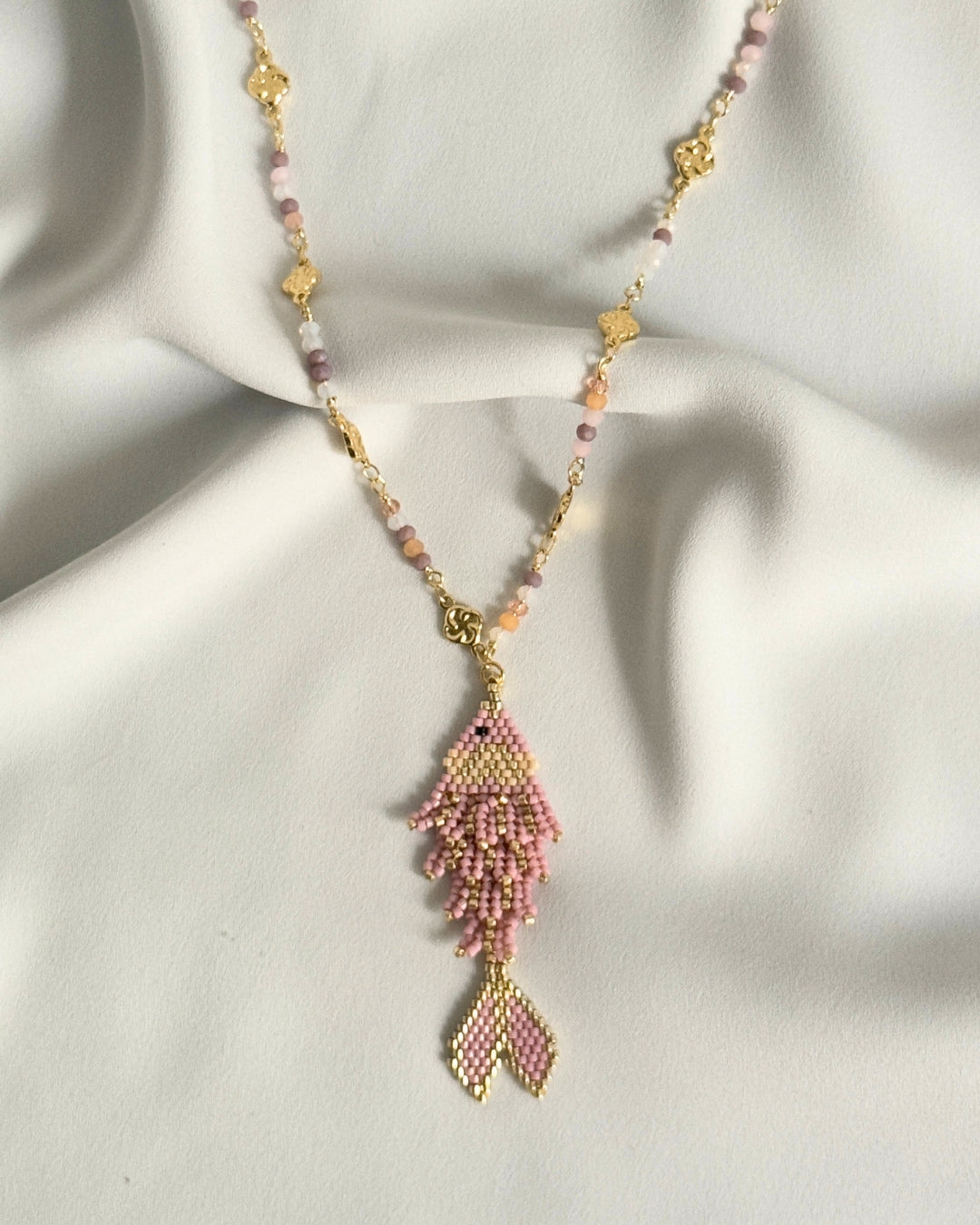 Collar pez koi rosa