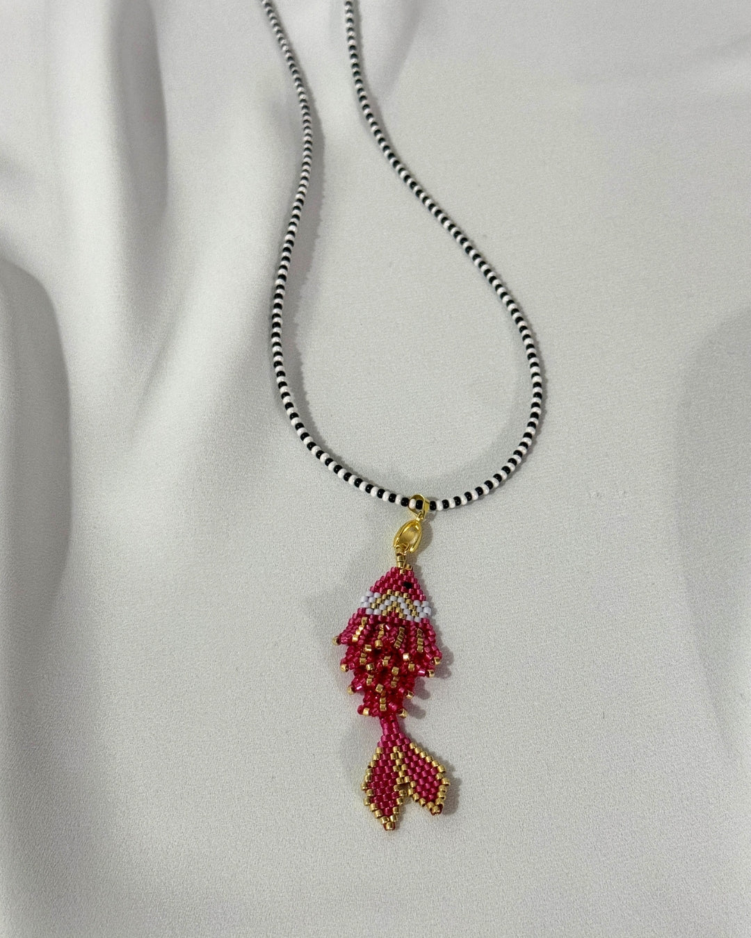 Collar pez koi fucsia