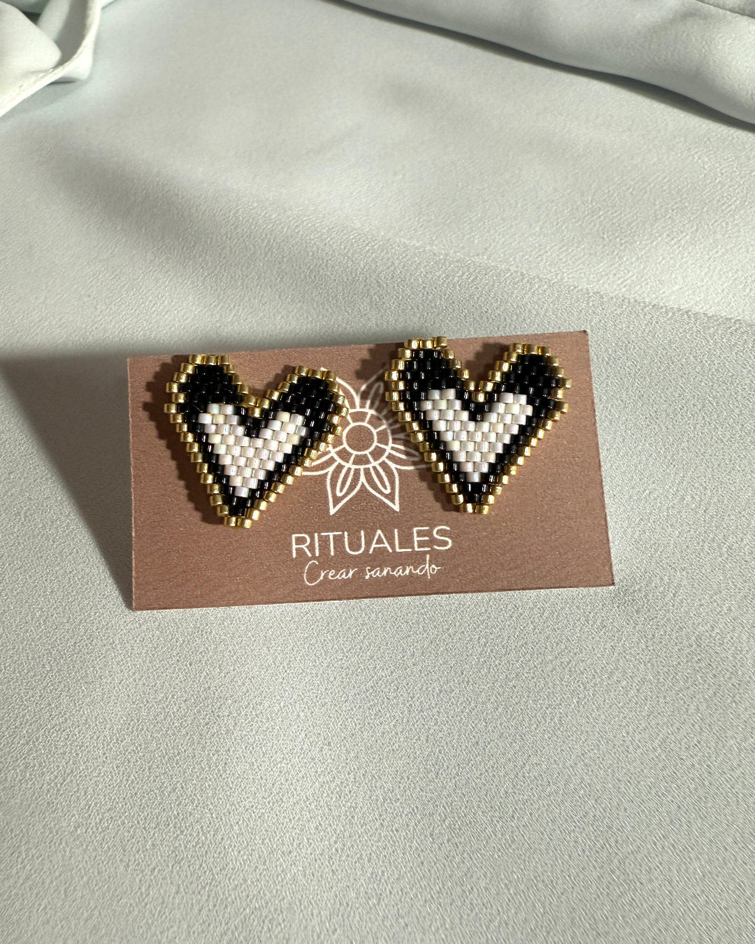 Topos corazón negro con blanco