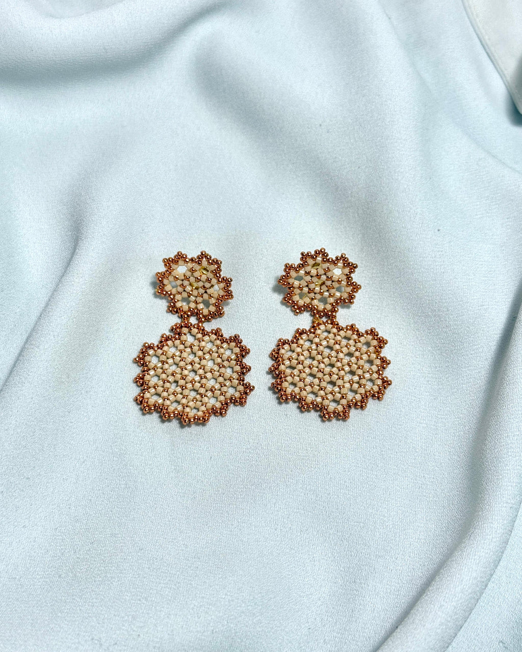Aretas sol dorado