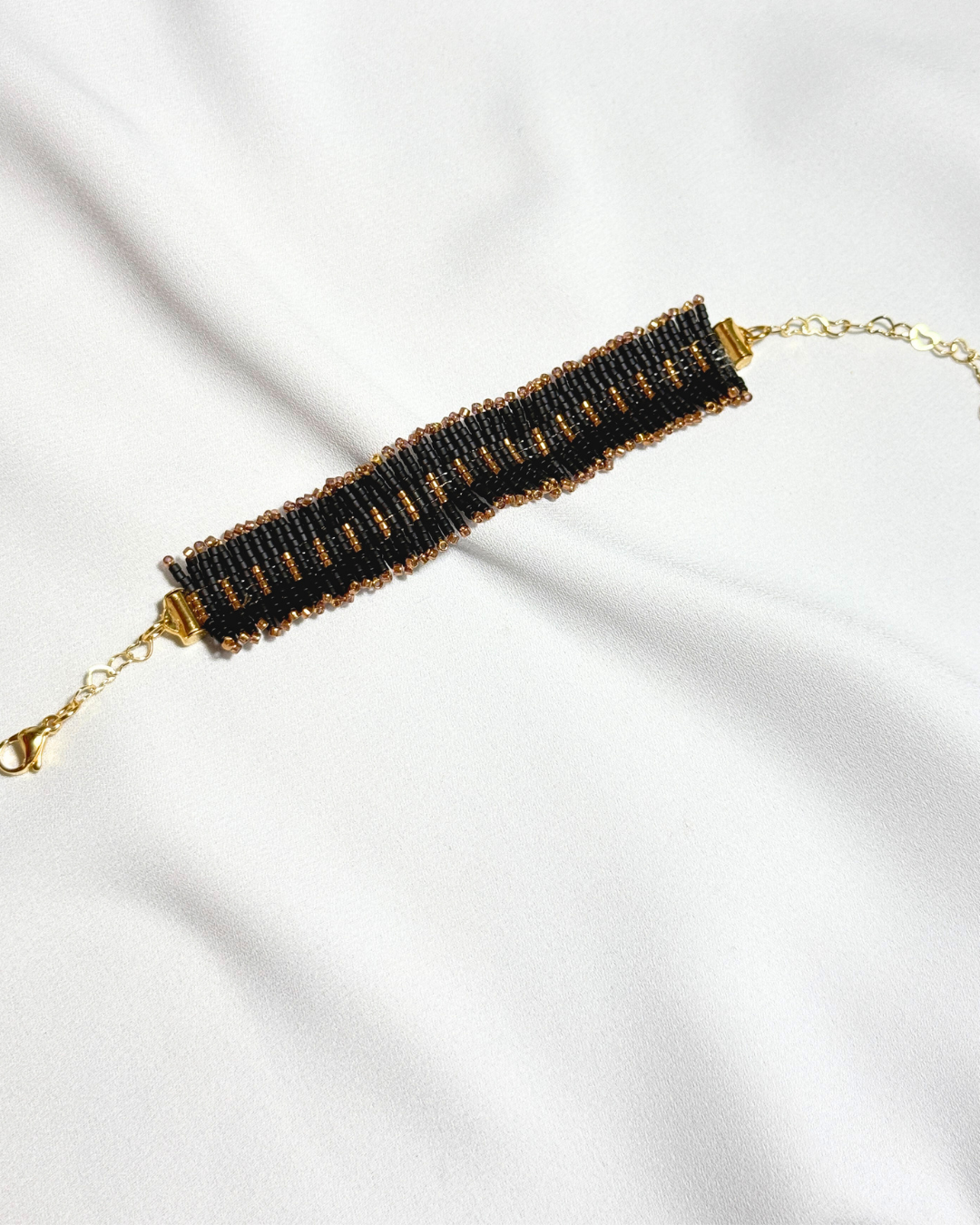 Pulsera dorado nocturno